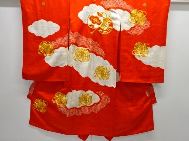 アンティーク　絞り雲に鼓模様刺繍三つ紋着物
